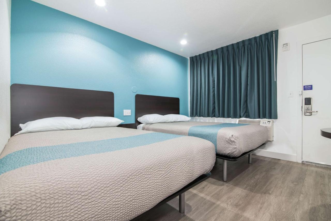 6-moreno Valley, Ca - Perris Hotel